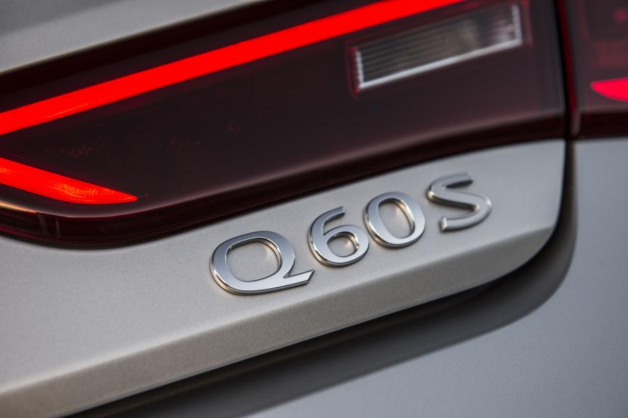 Логотип Infiniti Q60S 3.0t (CV37) 2016 года  (NA) (фото 47 из 56)